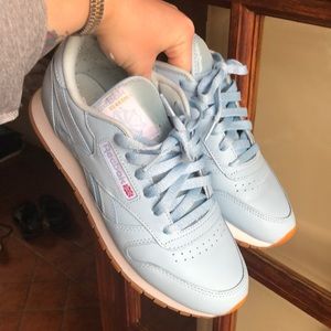 SOLD Reebok classics with box in used condition